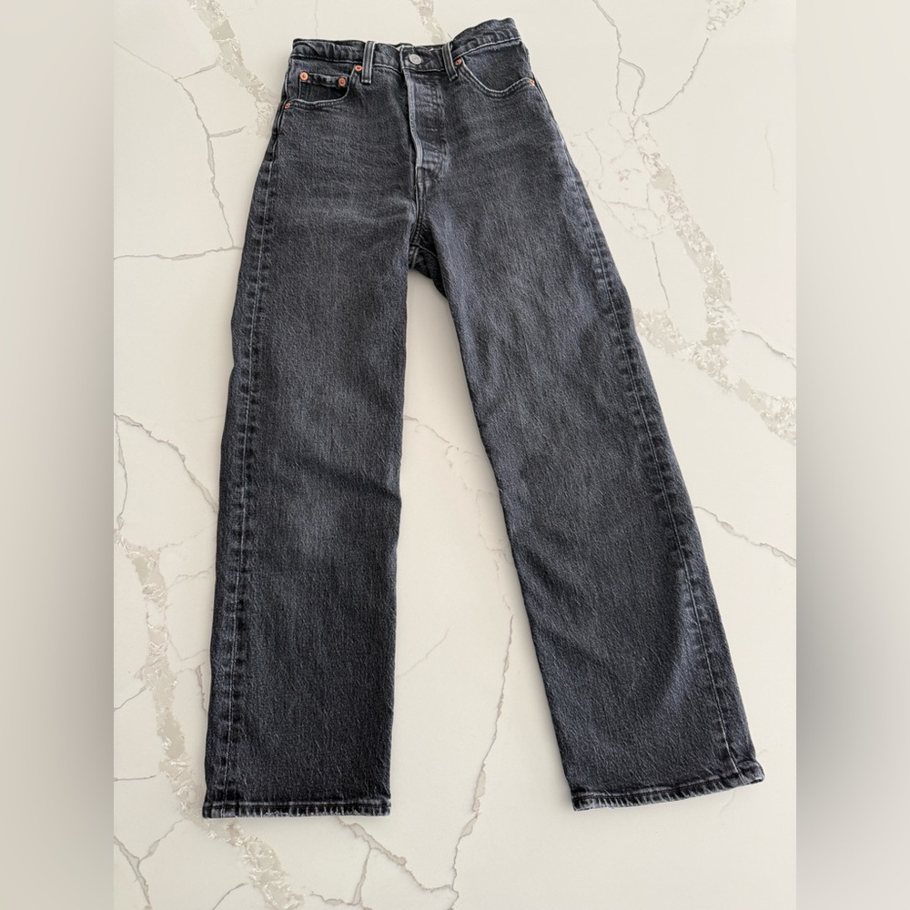 Levi’s Premium Ribcage Ankle Straight Jeans